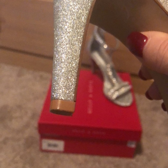Size 6.5 dressy silver heels - Picture 2 of 5